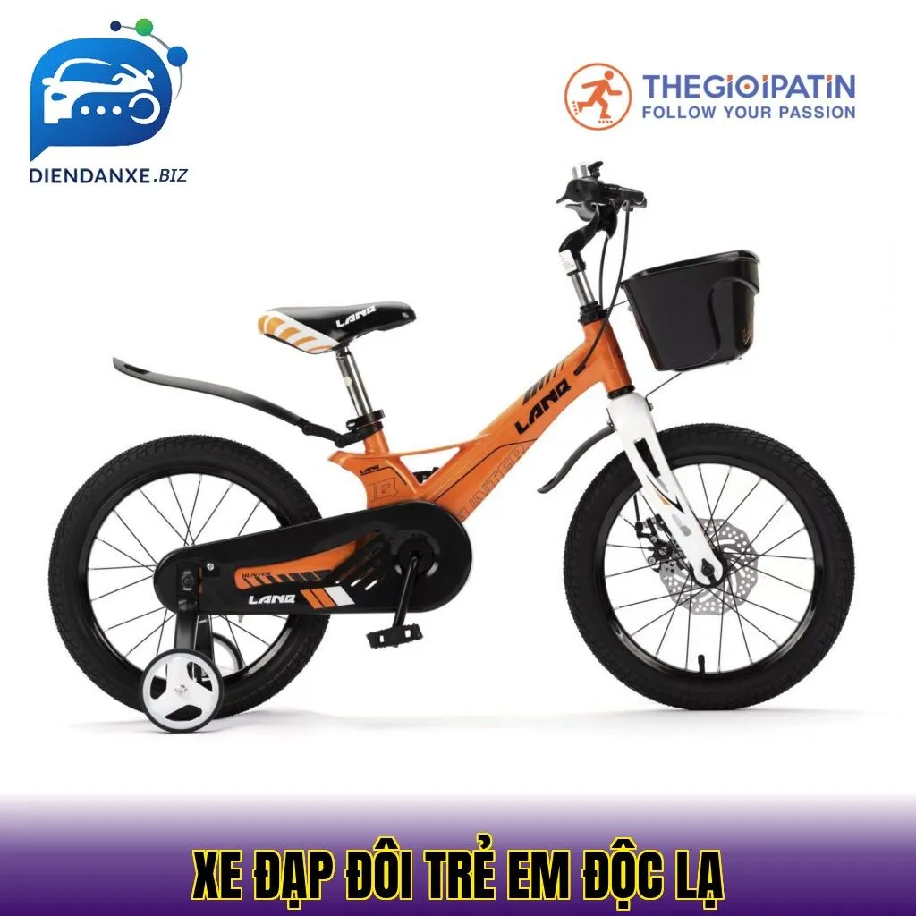 Xe đạp đôi trẻ em độc lạ